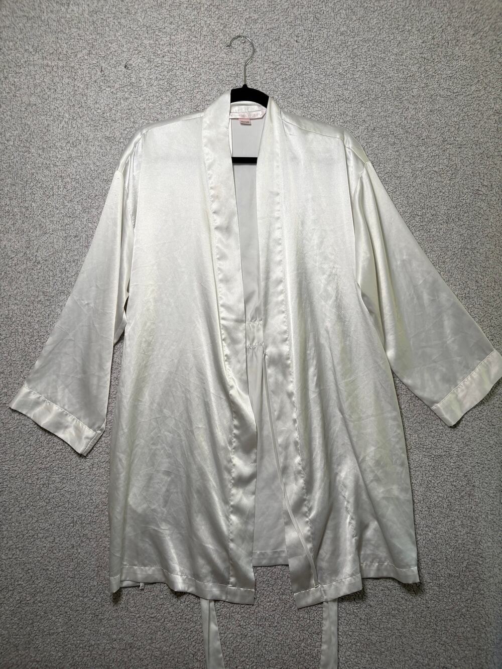 Vintage 2002 Victoria's Secret Ivory Satin Robe One Size